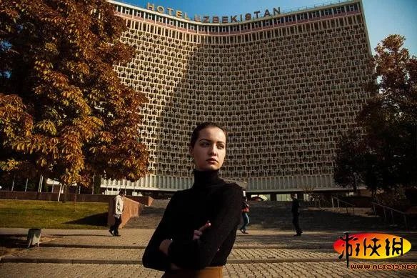 世界美女地图：罗马尼亚29岁女子穷游37国专拍正妹