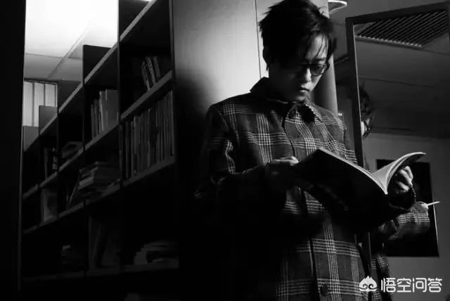 方文山和林夕谁的作词功力更强？你怎样评价他们两人的写词？