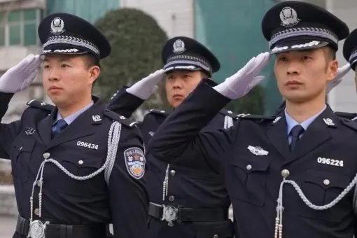 人民日报评网络虚假流量,你觉得怎么样才能改变这种现象?