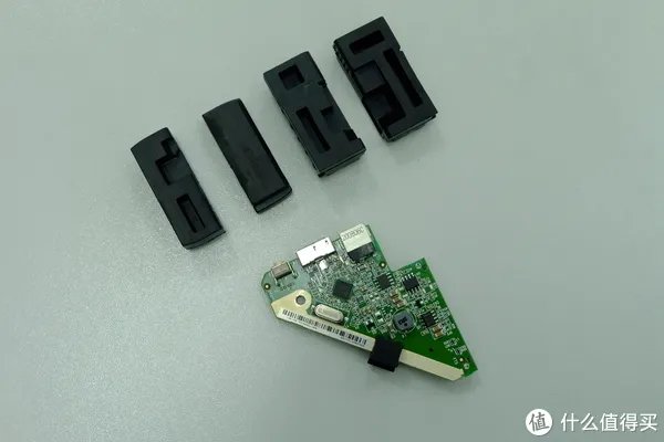 西数Elements,西数Mybooks,希捷Expansion三款移动硬盘拆解方法。