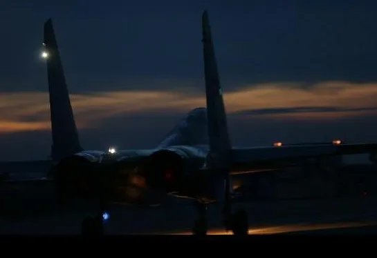 海军战机夜航训练是否首次曝光?