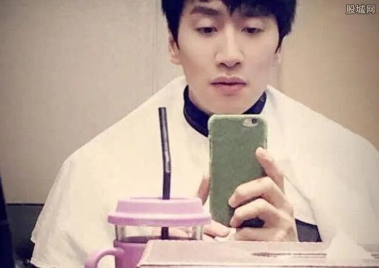 李光洙女友刘仁娜 李光洙女友是刘仁娜吗