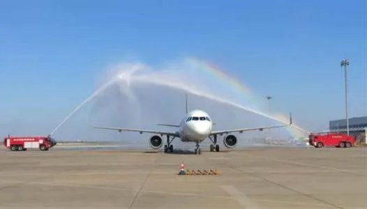 飞机过水门是什么意思？