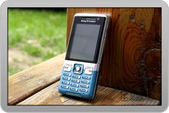 320W拍照+GPS导航 索尼爱立信C702评测