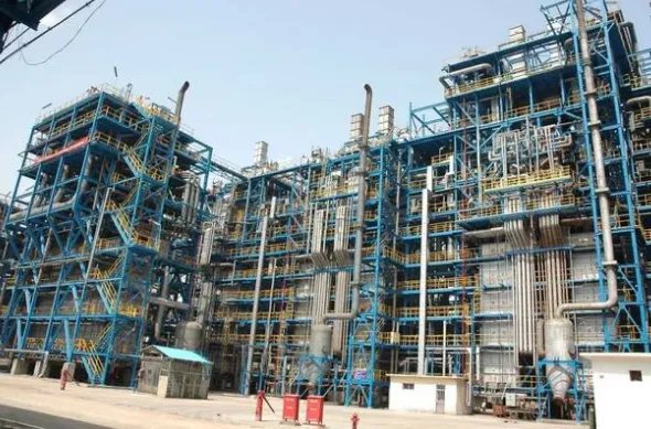 上海石化一裂解炉区域原料管线闪爆,是否有人员伤亡?