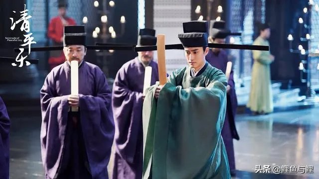 对于正午阳光拍摄的《孤城闭》你有何评价和期待？