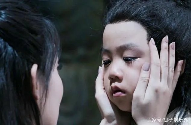 拍古装剧做美甲,为了漂亮对袁咏仪撒谎,如今被郭敬明骂哭,她是谁?