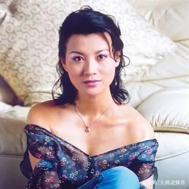 陈道明对她一见钟情，李幼斌为她净身出户，这个女人到底何德何能。她是谁？