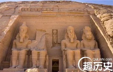 埃及金字塔密室之谜：揭秘法老的私生活