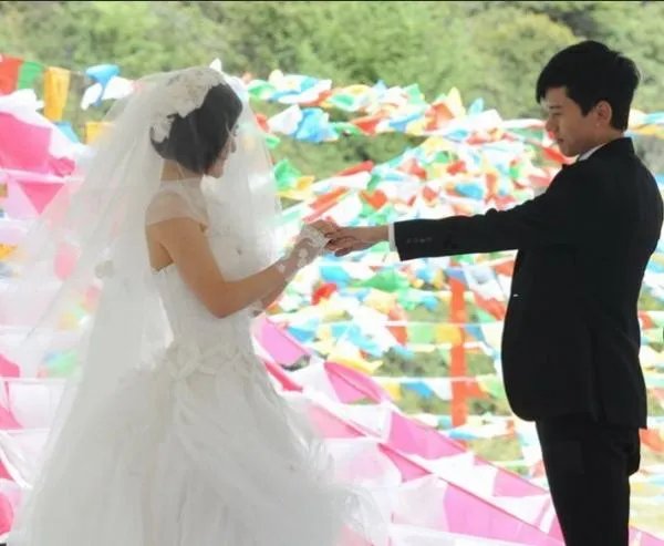 张杰和谢娜的结婚照