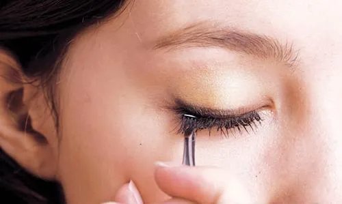 眼妆新手初学化妆教程?