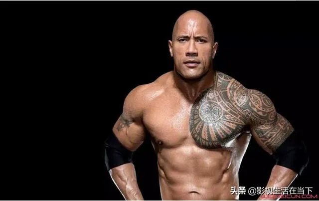 巨石强森、罗曼·雷恩斯的纹身都有什么来头?为什么他们的纹身很像?