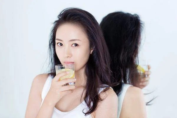 童谣的再次翻红和他老公有关系吗？