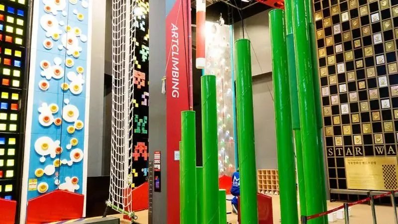 青舍见闻 | 谁都逃不出“大居然”的手掌心