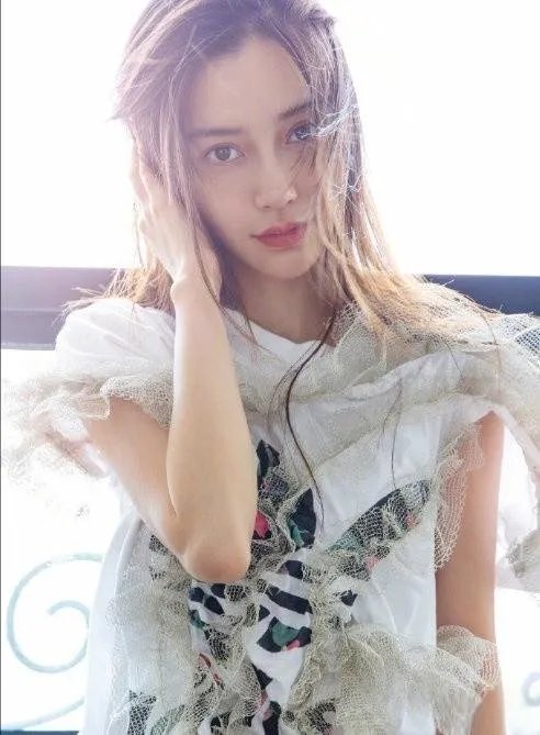 黄晓明和baby为什么离的婚 婚姻有时是强强联合的交易