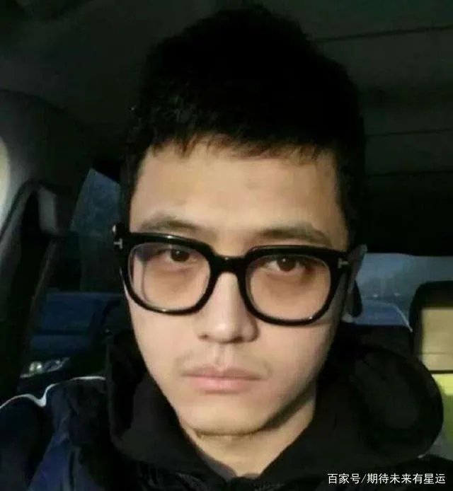 宋喆终获刑6年，王宝强律师晒照乐开花，网友：普天同庆！ 你怎么看？