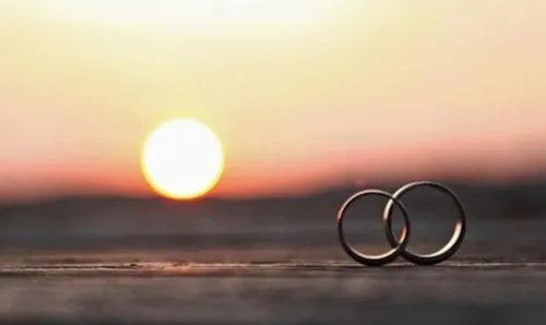 同龄人结婚有什么忌讳 同龄人结婚的优缺点有哪些