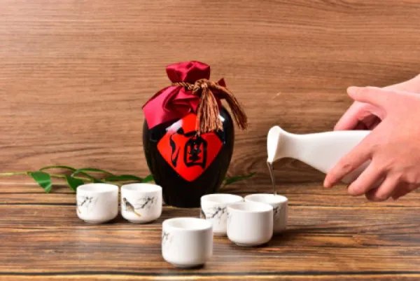 白酒股大跌,这会影响白酒的价格吗?