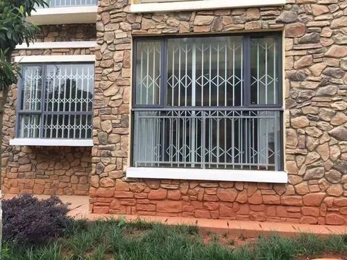 外开窗户防盗网怎么装