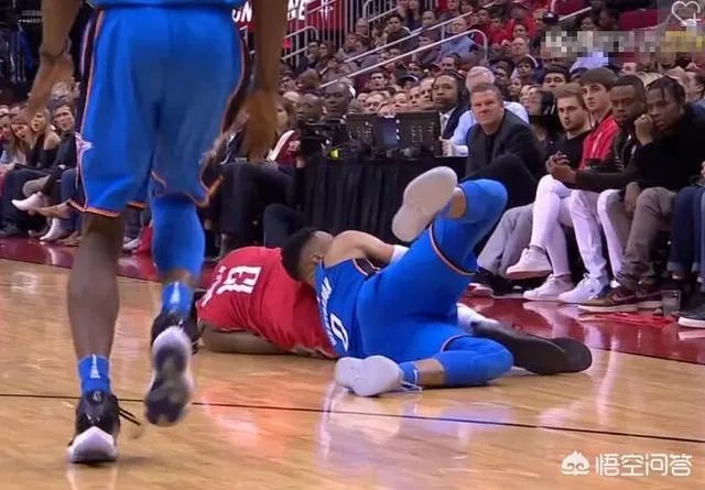 第三节没打完,威少就拿下16个篮板,成就赛季三双,你怎么看?