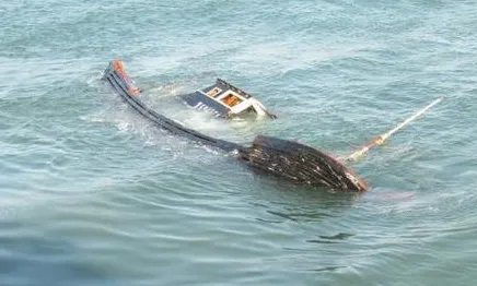 渔船在连云港海域沉没渔民获救了吗？