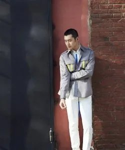 杨洋参加王彦霖婚礼,因航班延误吃晚宴时才到场,还有哪些明星也到达现场?