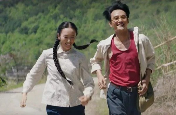 为什么说童谣和章子怡很像？