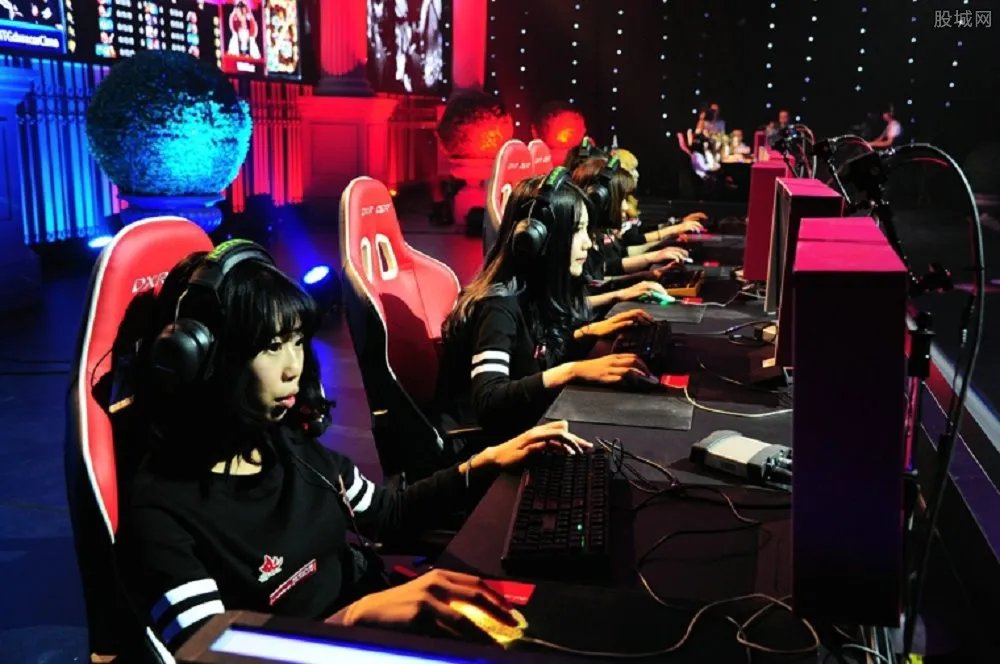 yy国王多少钱一个月?yy国王的身份像征