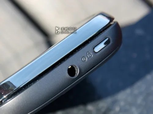 延续经典性能攀升 摩托罗拉CLIQ 2评测