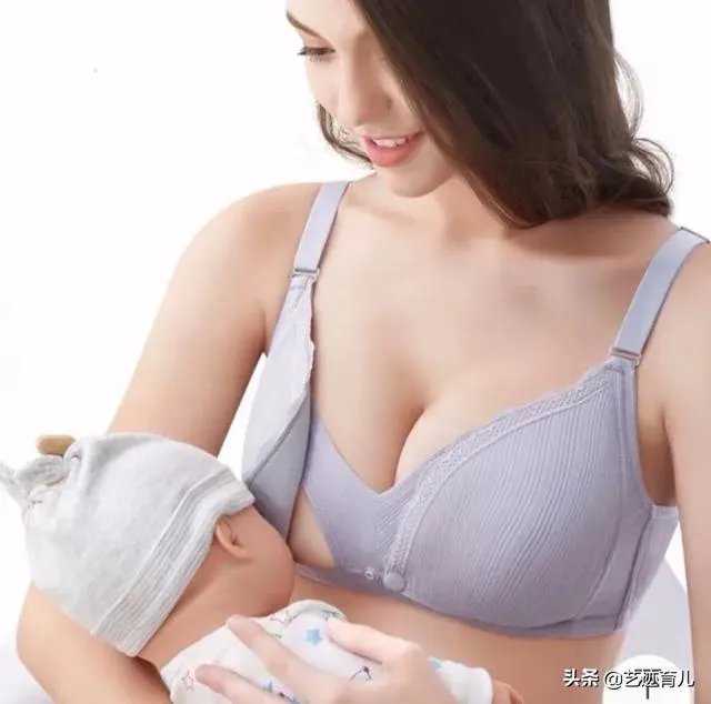 哺乳期妈妈涨奶挤奶的时候宝宝都很快就醒来是怎么回事
