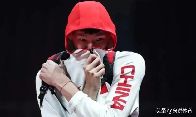 有人说男篮惜败波兰不怪周琦,责任在李楠,周琦不应该被骂的一无是处!你怎么看呢?