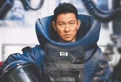 刘德华,活该你红37年!