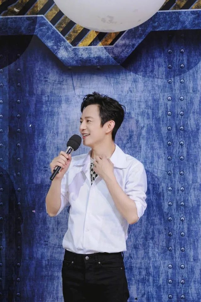 何炅老师都做过哪些替人解难的事情?