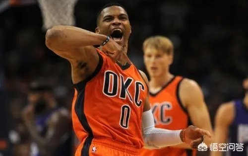 第三节没打完,威少就拿下16个篮板,成就赛季三双,你怎么看?