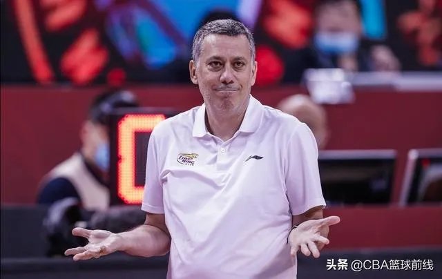 辽篮与马丁内斯续约，下季以助教辅佐杨鸣，蒋兴权回归有何深意？