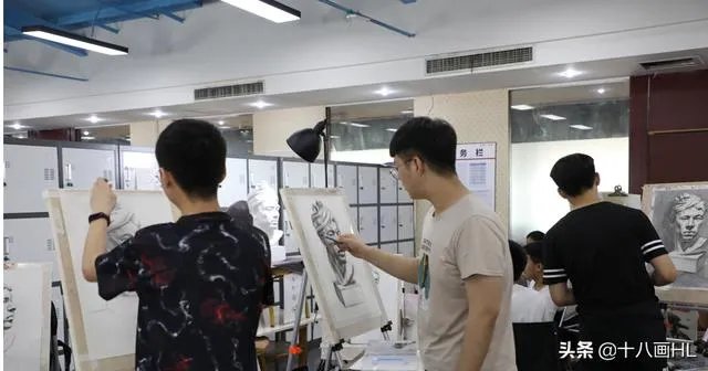 2020年美术生要上一本文化分要考多少分？