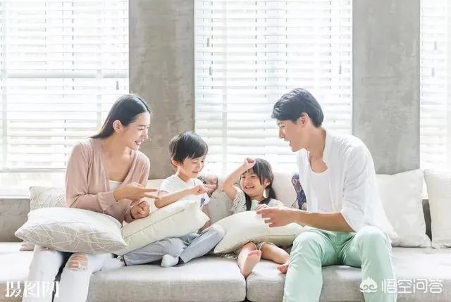 8岁儿子给警察老爸发红包:我用压岁钱,买爸爸一天的陪伴,家庭和工作的时间矛盾如何解决?