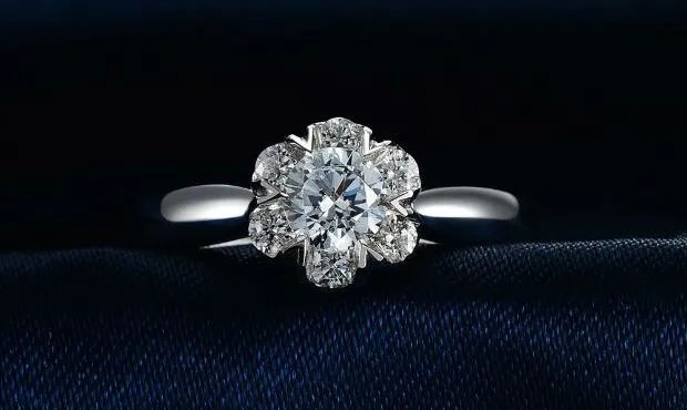 5克拉钻戒多大 多少克拉的钻戒算大