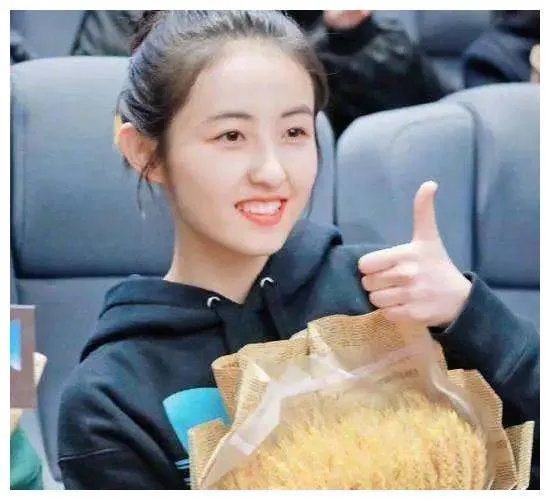 北电艺考成绩公布，张子枫只考了第三名，前两位素人是谁？