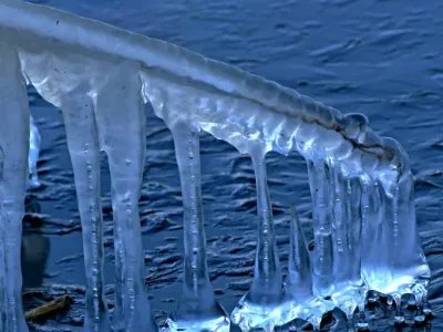 35岁以下年轻人正在成为购买秋裤主力军，今年冬天会爆发极端寒潮吗？