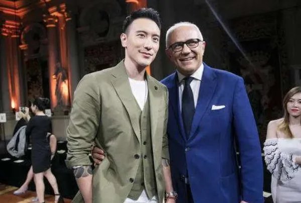 王阳明在米兰时装周的时候，他都穿了什么呢？