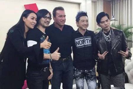 施瓦辛格录好声音顶替华少 网友惊叹天大的彩蛋