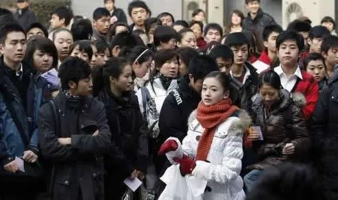 吴谨言艺考旧照:漂亮皮肤白(图)