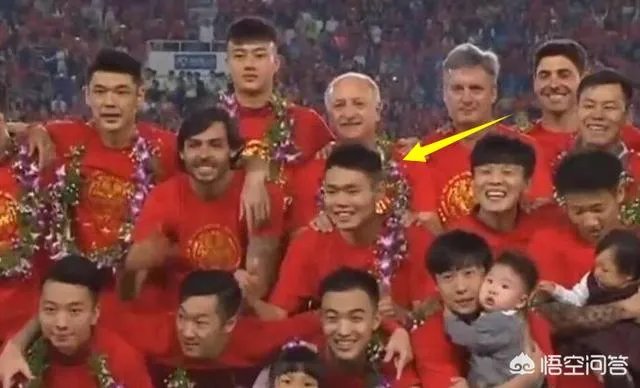 如何看待王源被外媒评为戛纳最佳着装？