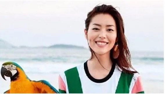 刘雯解约或面临1.6亿赔偿,明星代言合同条款是否存在不公平的地方?