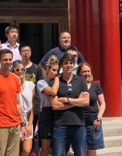 卡卡国内首秀为何受到女球迷青睐?