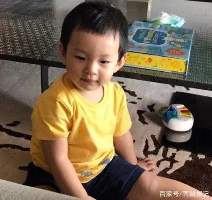 汪小菲晒儿女合照：儿女双全一个好字,汪小菲一家幸福照