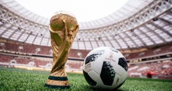 埃及队与乌拉圭队的比赛在哪天？