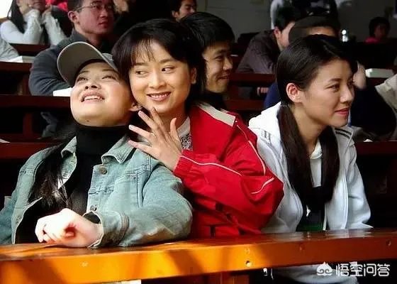 你还记得刘琳在《香樟树》里演的陶妮吗?你怎么评价这个角色和她的演技?