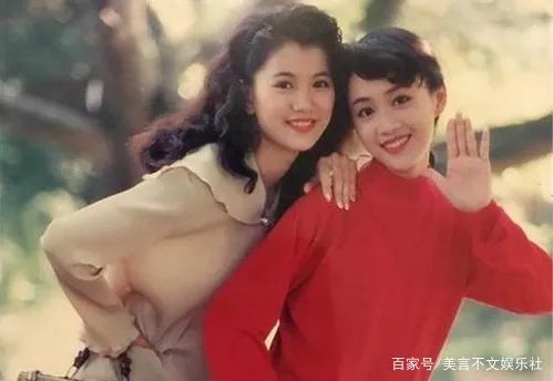 林凤娇深爱成龙这么多年，背后为何全是泪水？